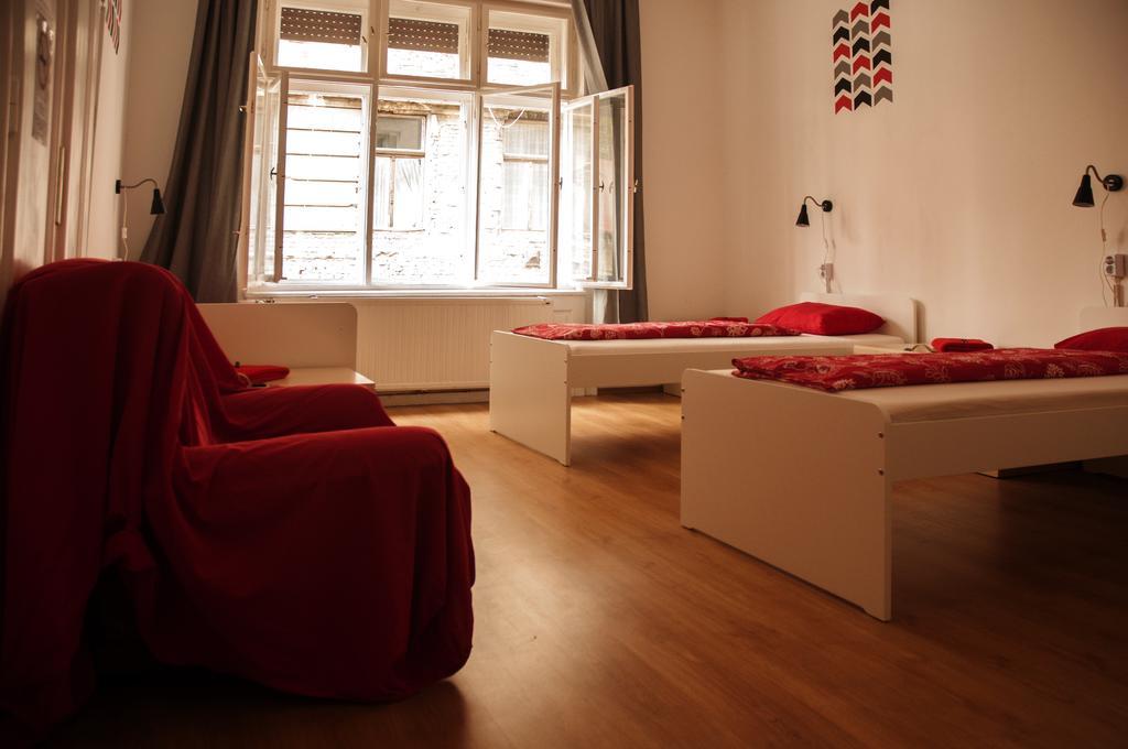 2Night Hostel Budapest Exterior photo