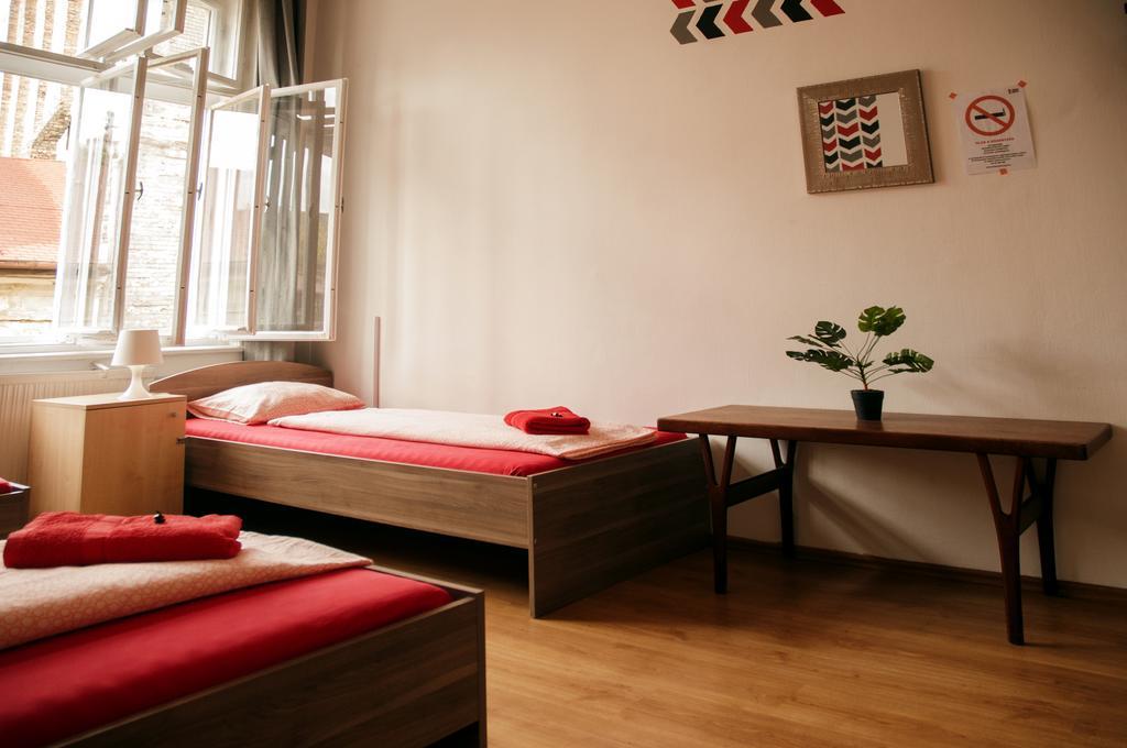 2Night Hostel Budapest Exterior photo