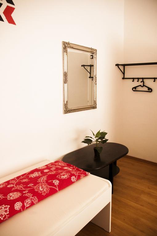 2Night Hostel Budapest Exterior photo