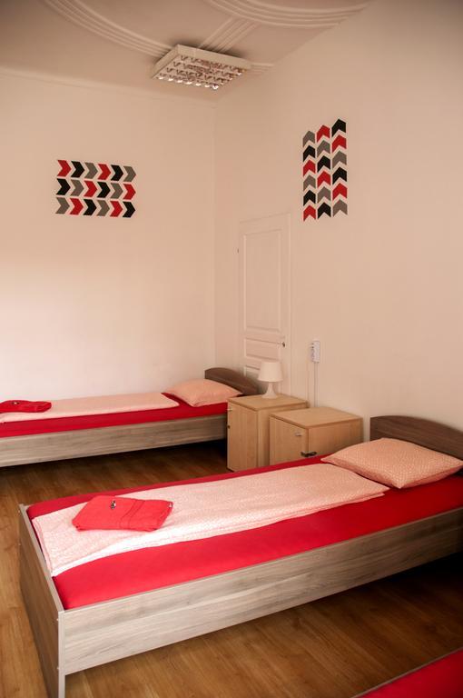 2Night Hostel Budapest Exterior photo