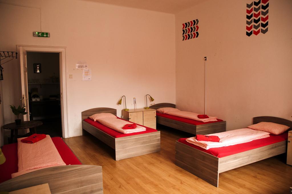 2Night Hostel Budapest Exterior photo